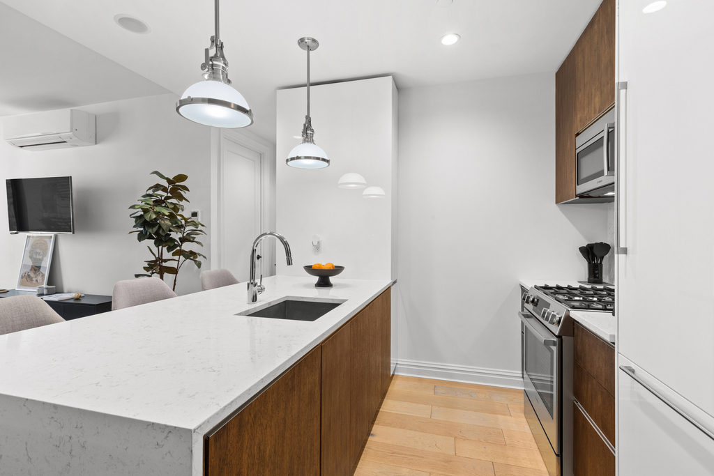 127 W 112th St - Photo 3