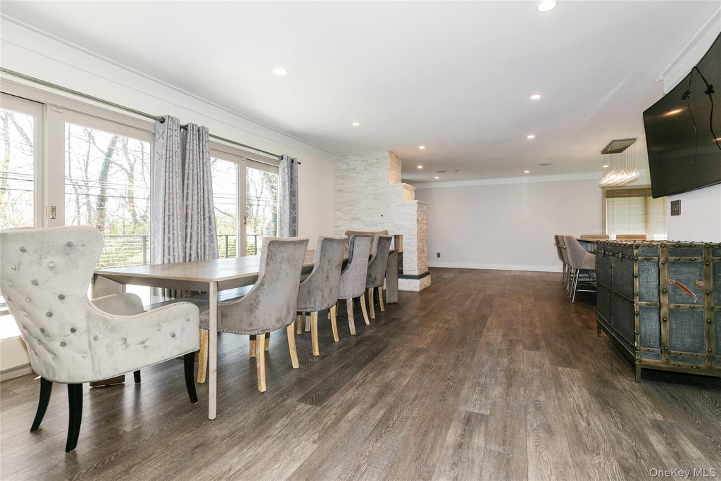 22 Olive Street - Photo 4