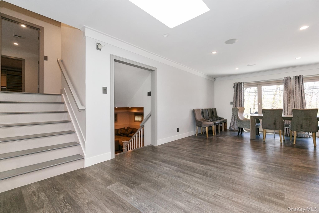 22 Olive Street - Photo 2