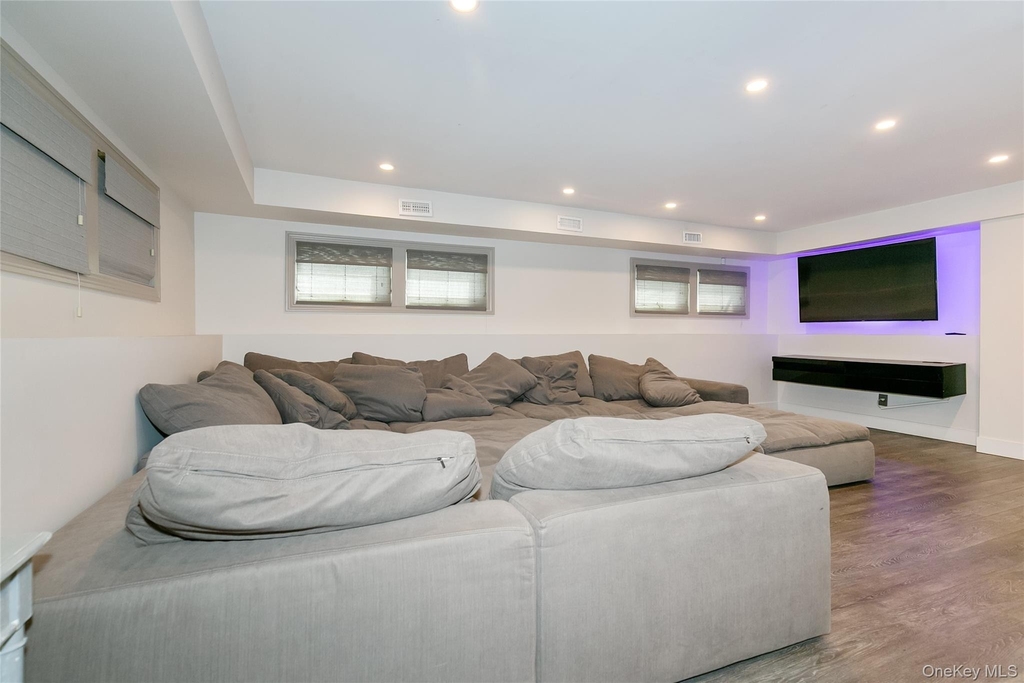 22 Olive Street - Photo 21