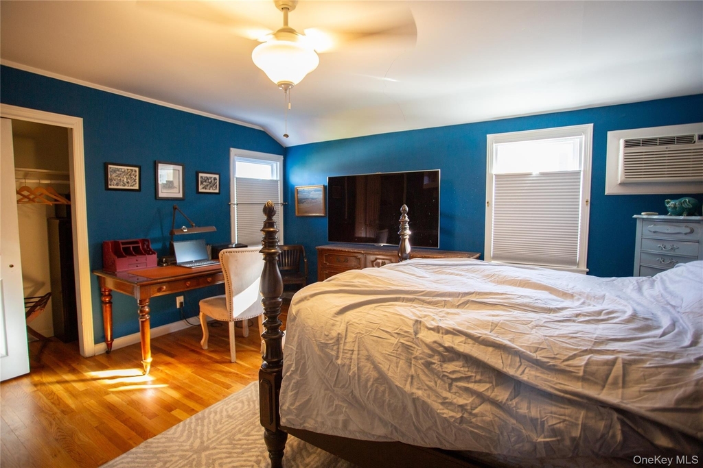274 W Walnut Street - Photo 11