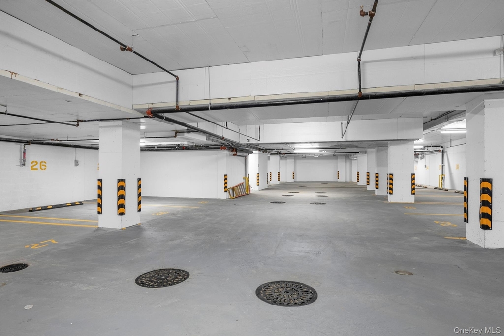 108 Middle Neck Road - Photo 9