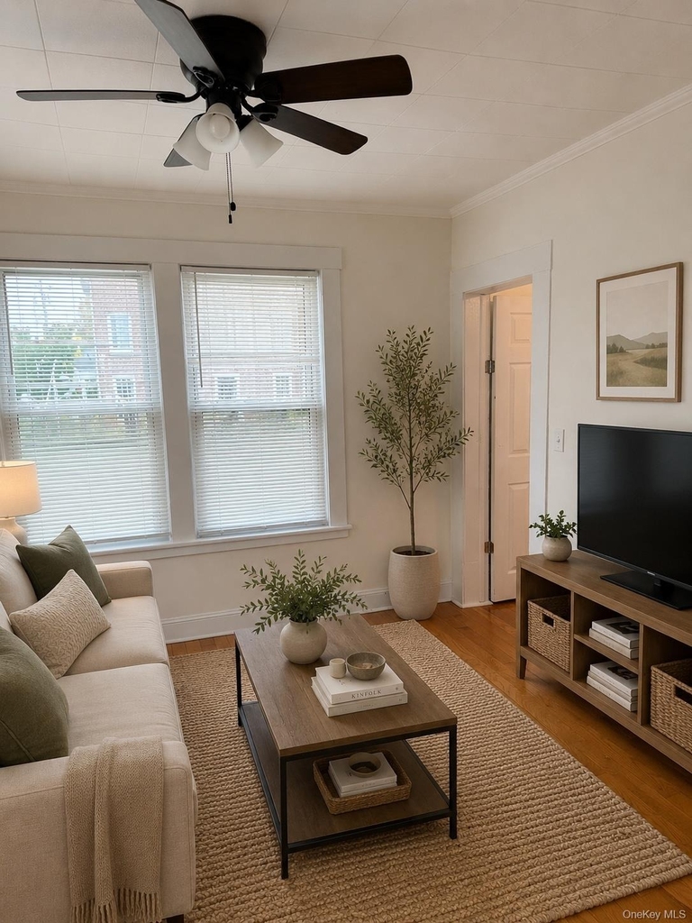 18 West Street - Photo 2