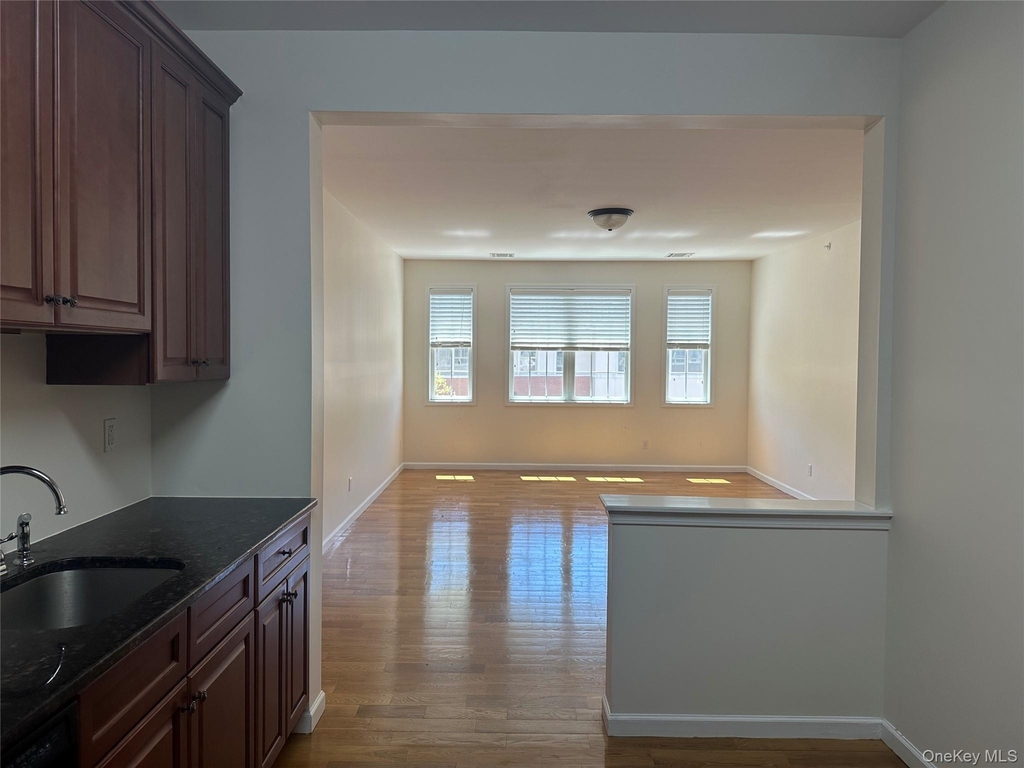 77 Quaker Avenue - Photo 6