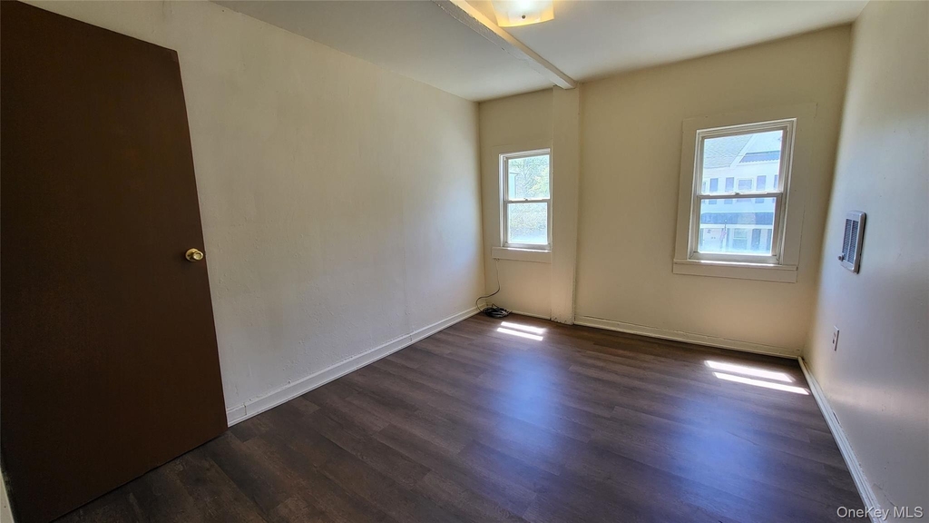 92 E Main Street - Photo 4