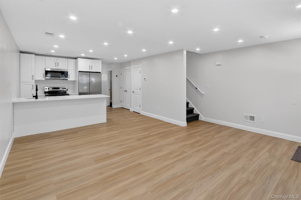 283 Delaware Avenue - Photo 4