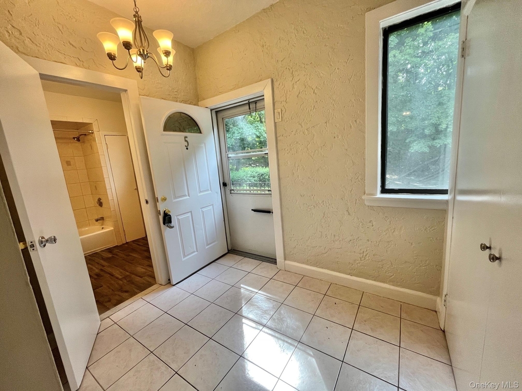 5 Lester Place - Photo 3
