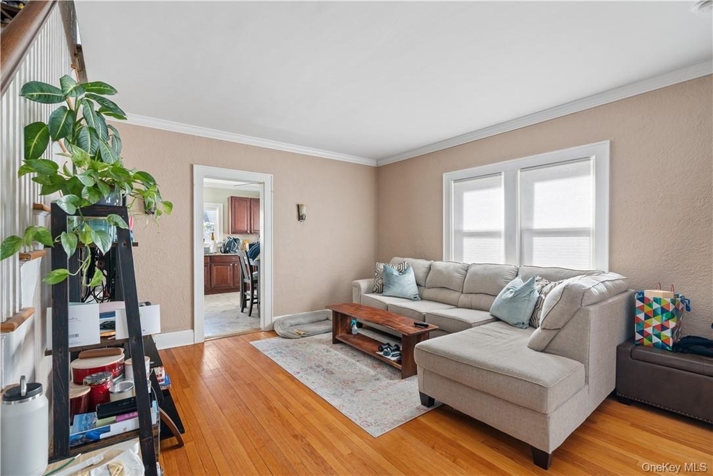 204 Lakeview Avenue - Photo 1