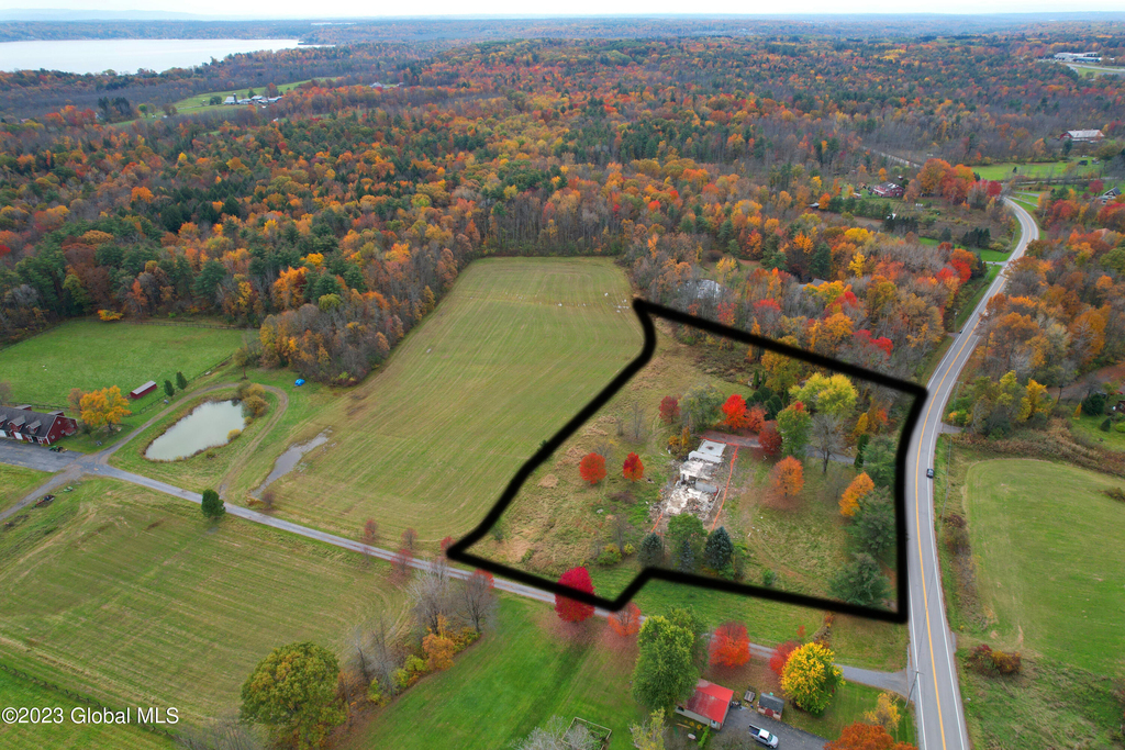 2130 Rowley Road - Photo 2