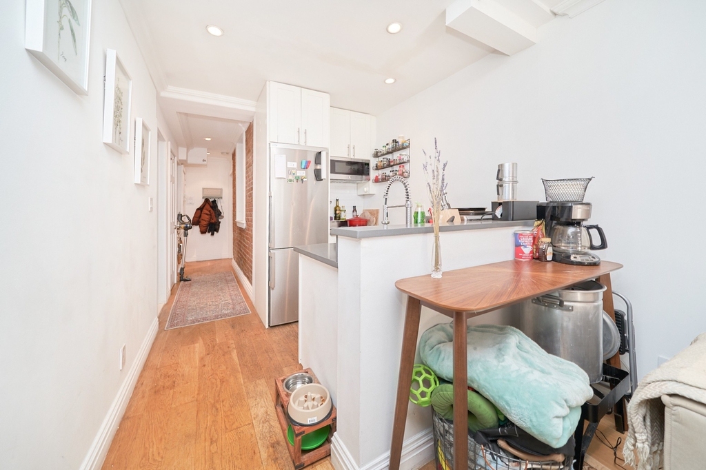 410 E 64th Street - Photo 2