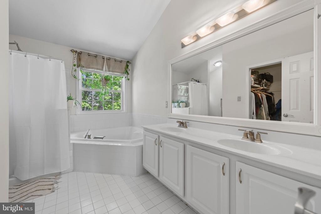 43340 Wintersrun Court - Photo 20