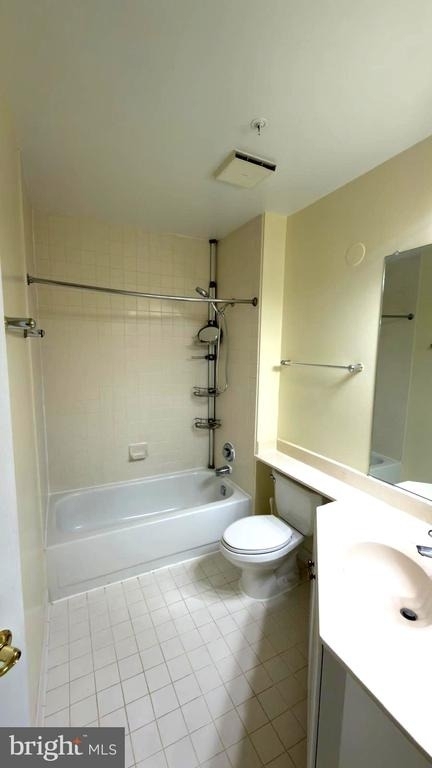 12919 Alton Square - Photo 8