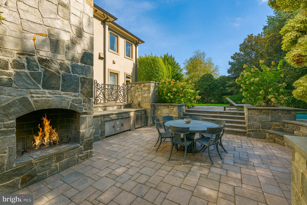 8305 Fox Haven Drive - Photo 5