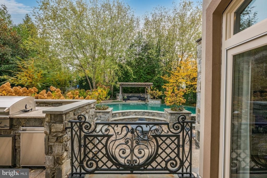 8305 Fox Haven Drive - Photo 6