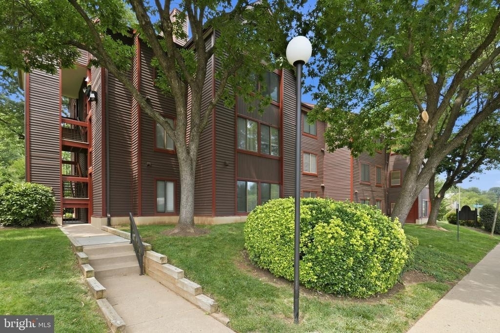 2822 Lee Oaks Place - Photo 24