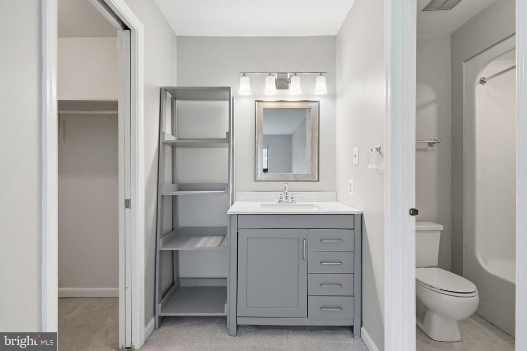 2822 Lee Oaks Place - Photo 16