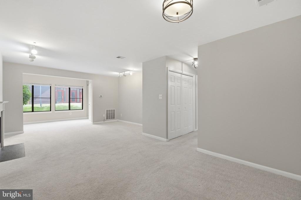 2822 Lee Oaks Place - Photo 3