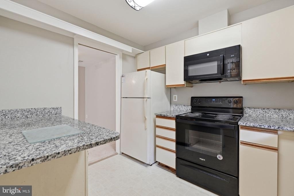 2822 Lee Oaks Place - Photo 6