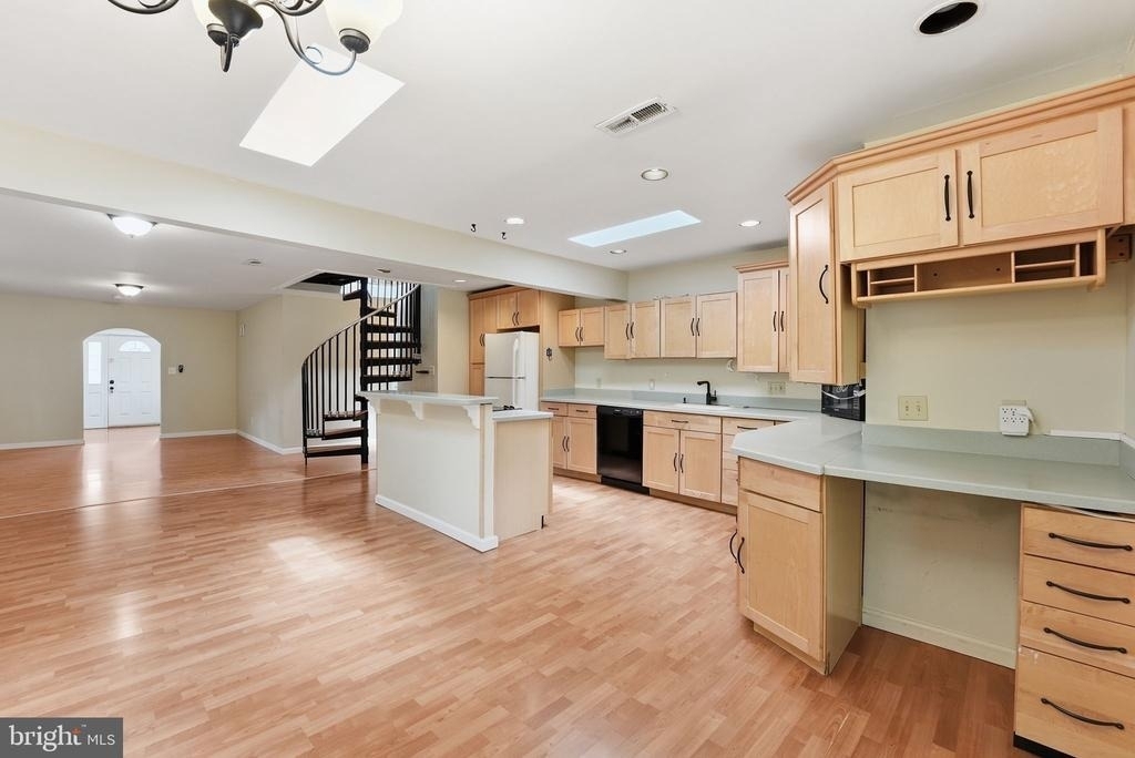 7605 Fisher Drive - Photo 6
