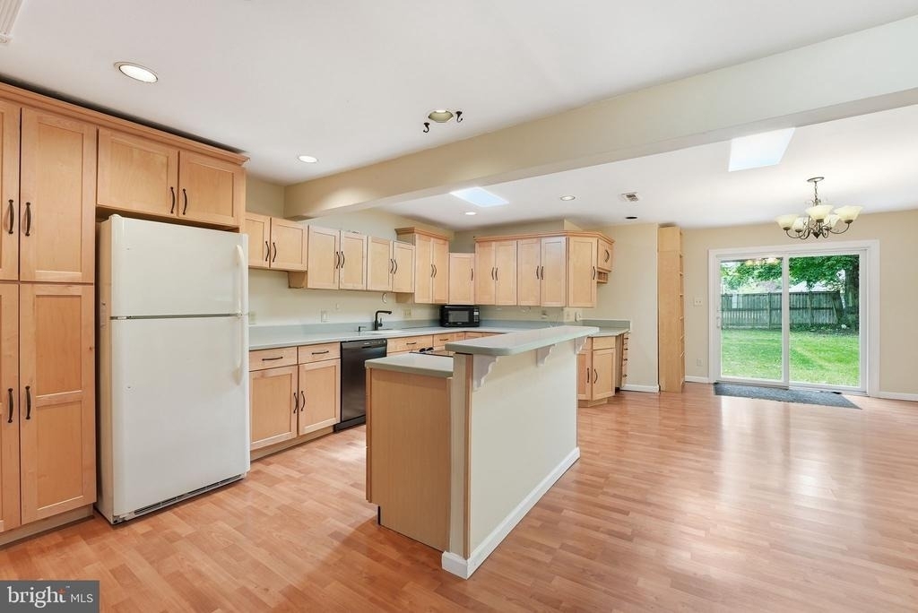 7605 Fisher Drive - Photo 7