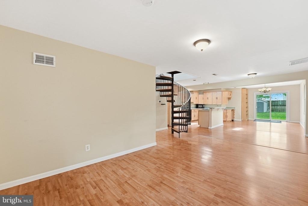 7605 Fisher Drive - Photo 4