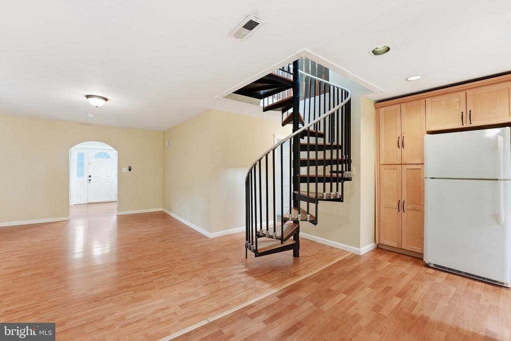 7605 Fisher Drive - Photo 3