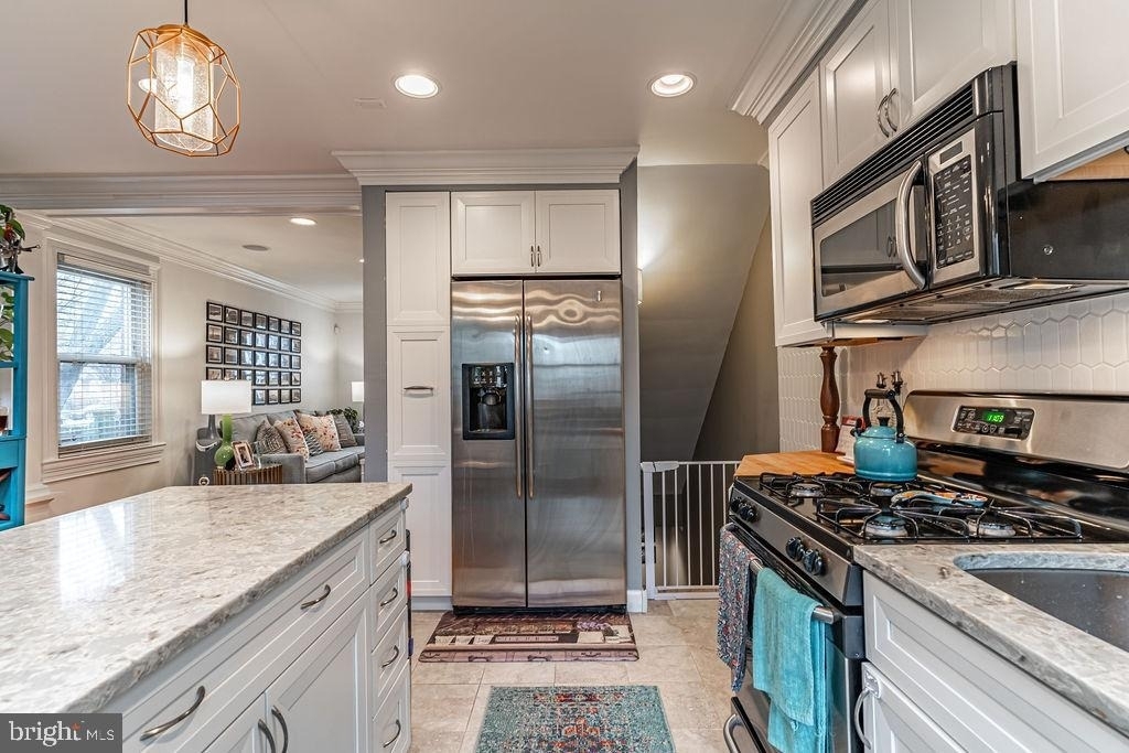 1206 Colonial Avenue - Photo 18