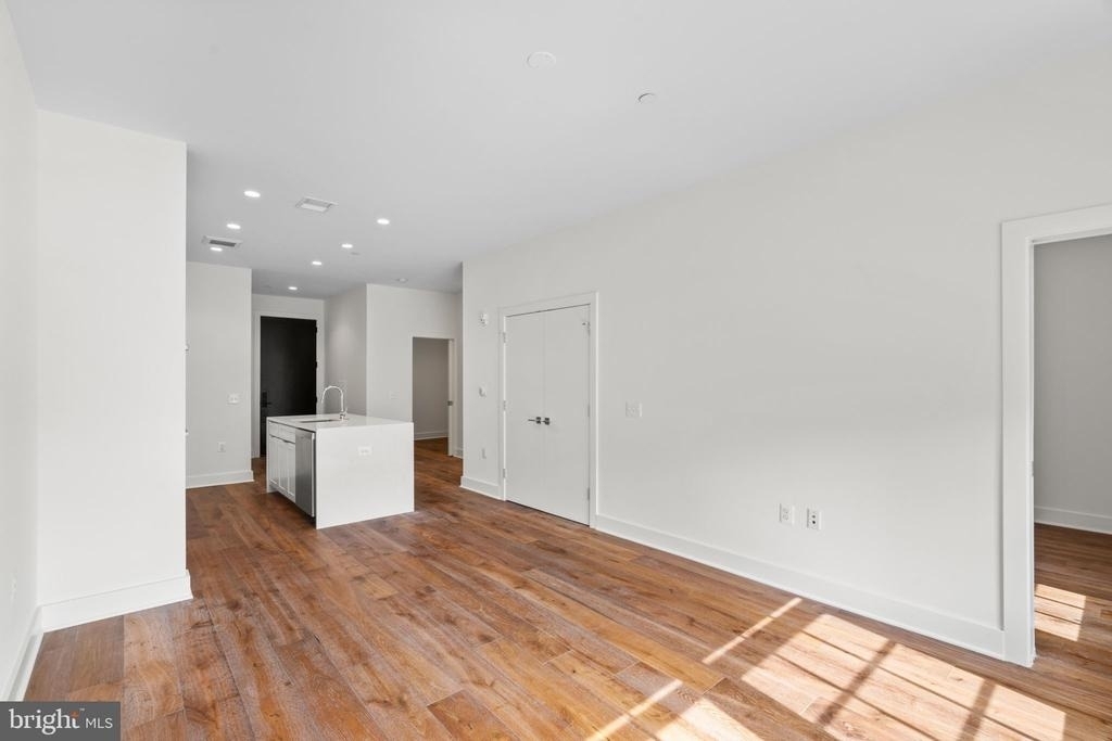 1312 King Street - Photo 3
