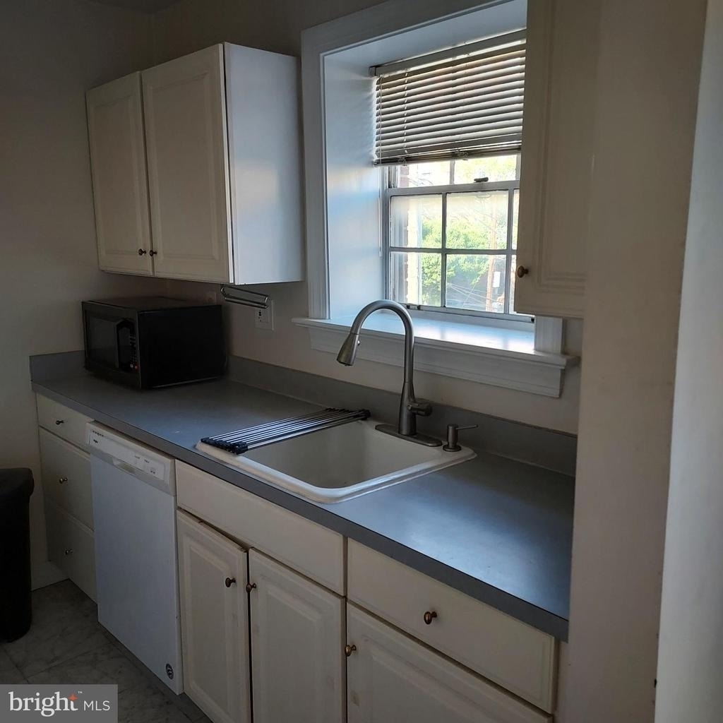 610 Madison Street - Photo 7
