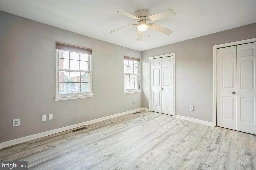 948 S Rolfe Street - Photo 4
