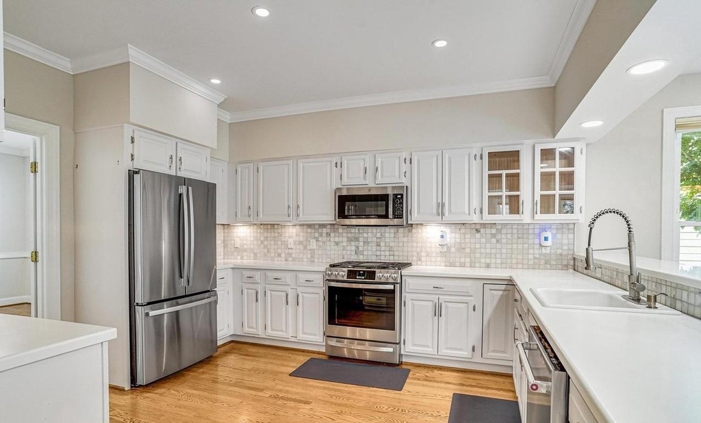 4728 23rd Street N - Photo 7