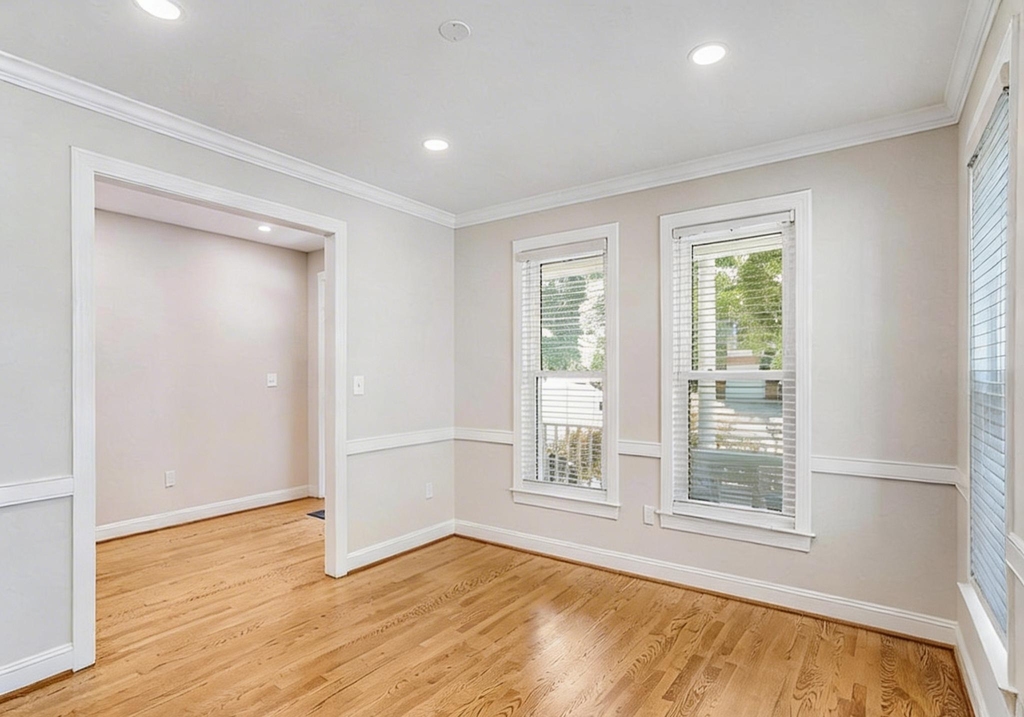 4728 23rd Street N - Photo 2