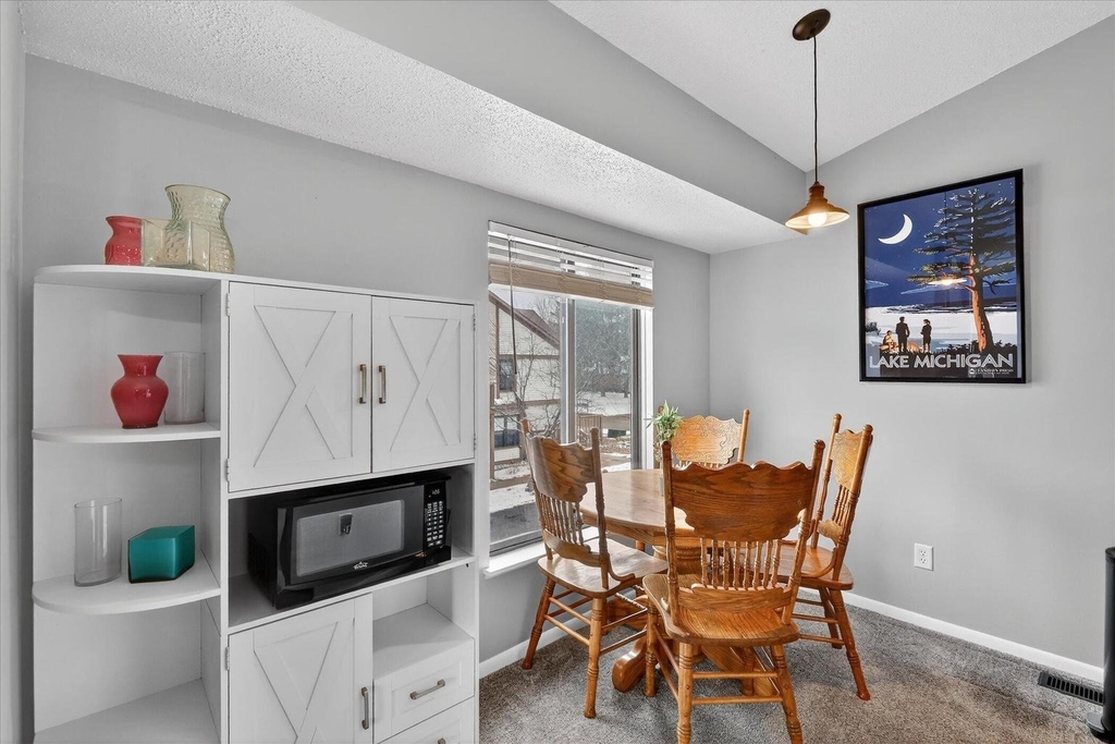 4870 Foxfire Trail - Photo 9
