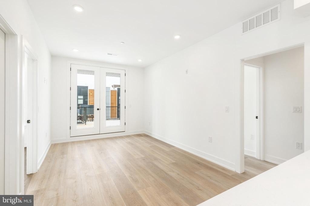2002 Frankford Ave - Photo 10