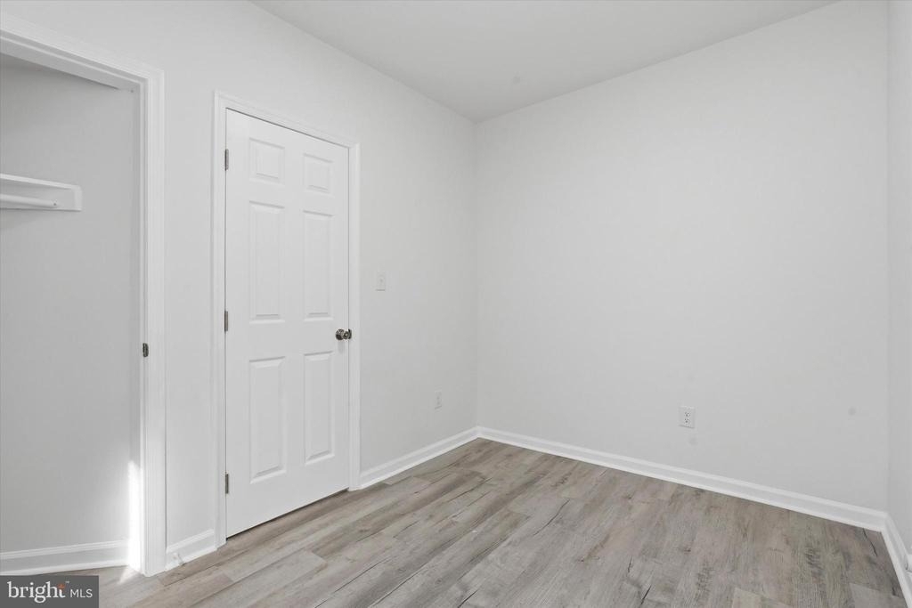 5715 Malcolm Street - Photo 5