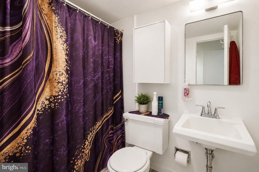 220 Locust Street - Photo 8