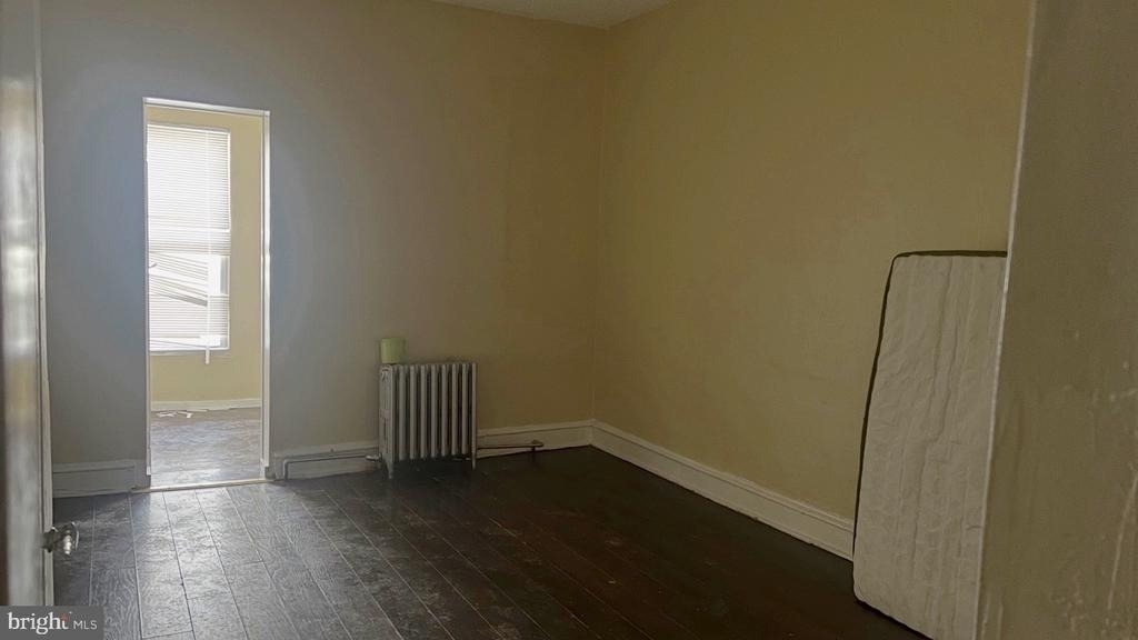 412 Lindley Avenue - Photo 3