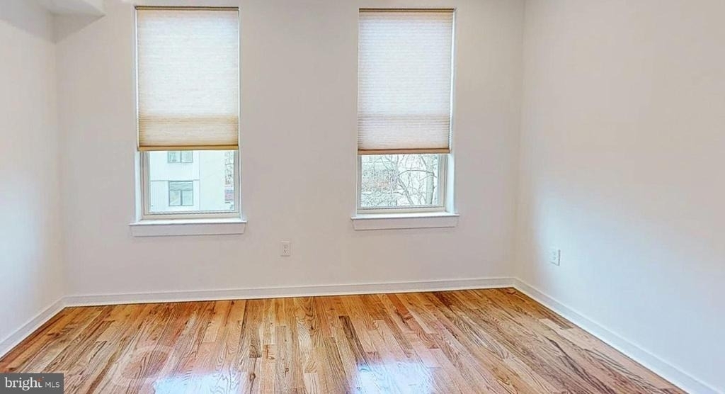 1642 N Marshall Street - Photo 2