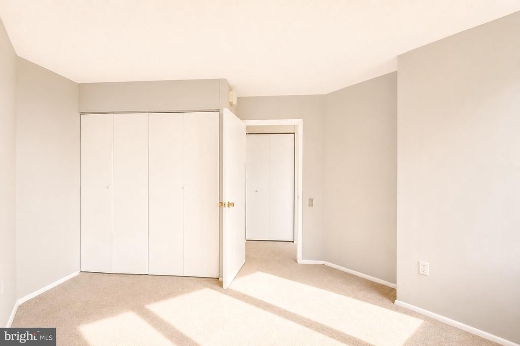 1420 Locust Street - Photo 8