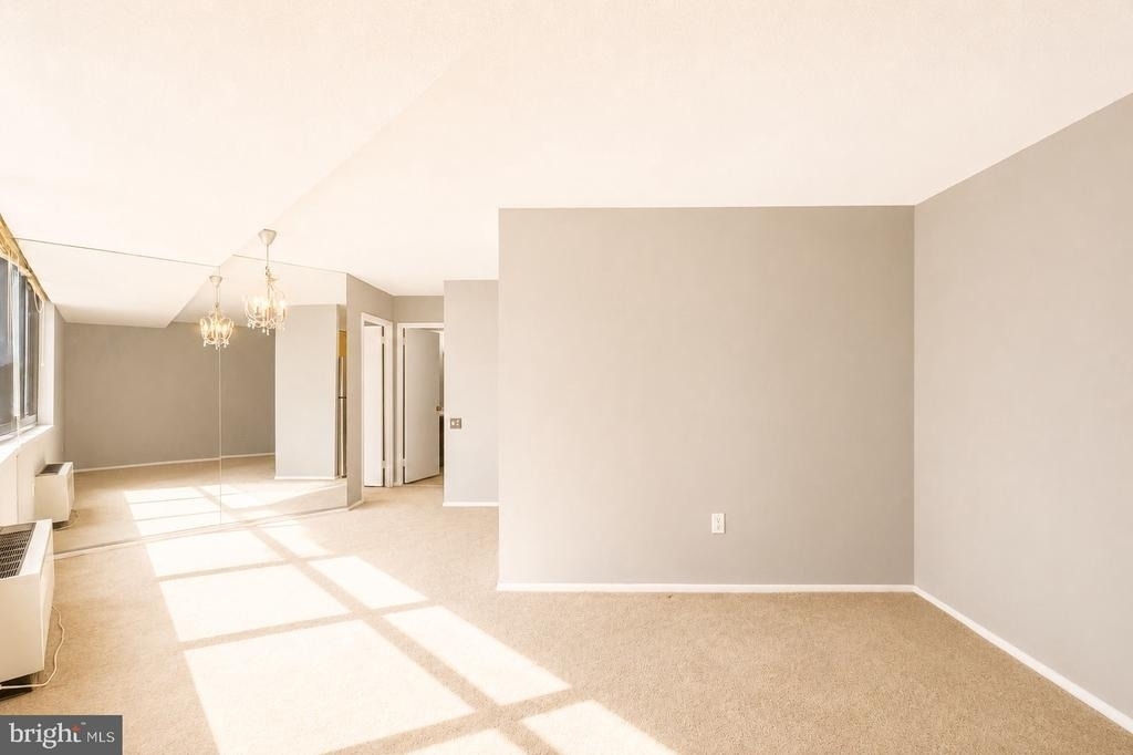 1420 Locust Street - Photo 3