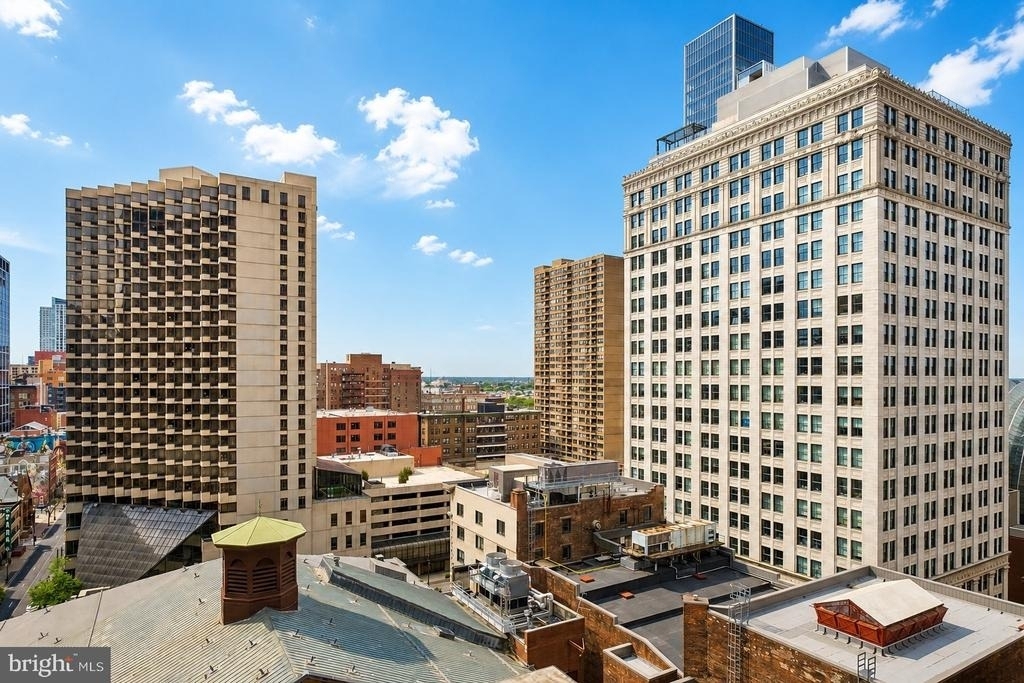 1420 Locust Street - Photo 10