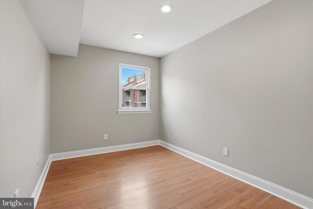 7750 Rockwell Avenue - Photo 14