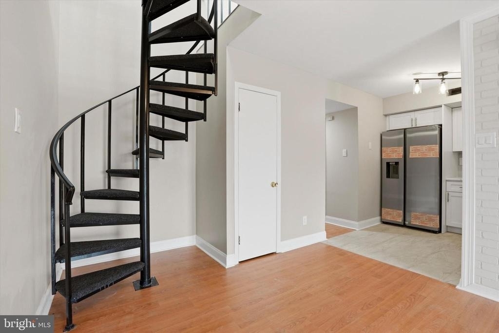 7750 Rockwell Avenue - Photo 7