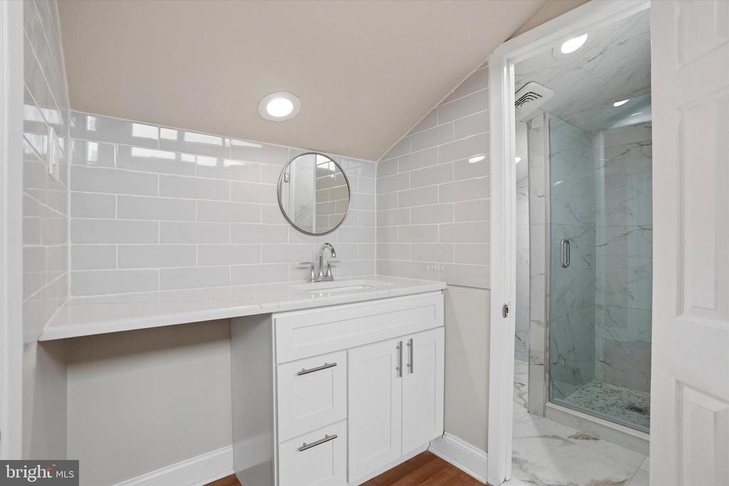 7750 Rockwell Avenue - Photo 24