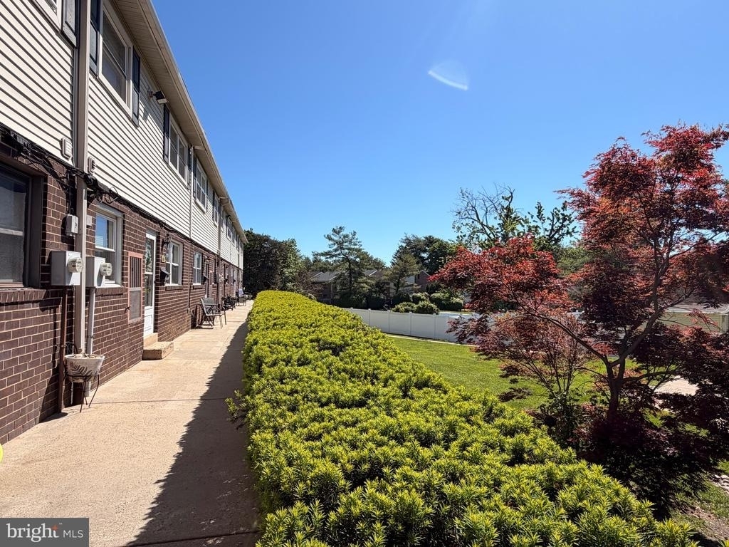 607 Edison Avenue - Photo 2