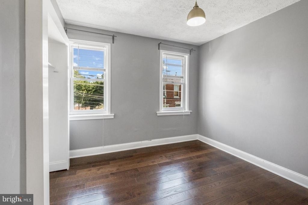 2564 Collins Street - Photo 11