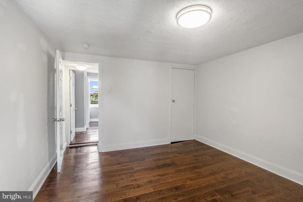 2564 Collins Street - Photo 16