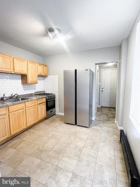 2642 Brown Street - Photo 6
