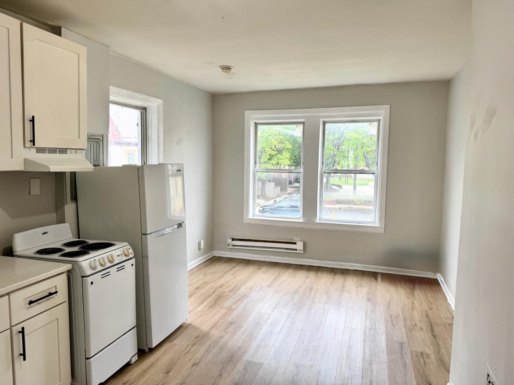 611 W Norris Street - Photo 2