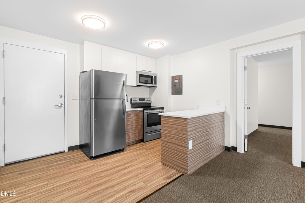 5104 Hollyridge Drive - Photo 13